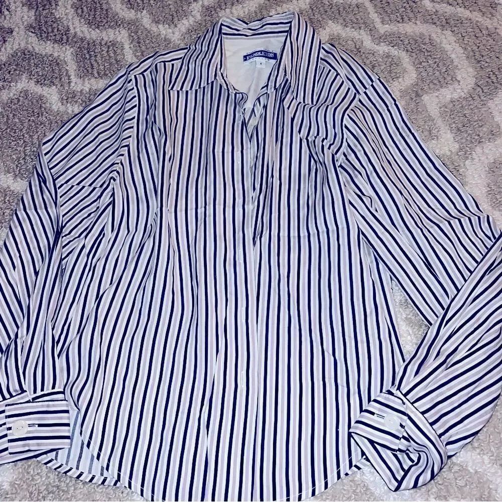 Pendleton size 4 petite shirt